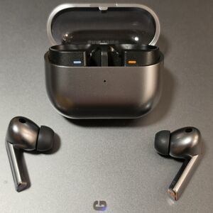 Samsung Metallic Gray Wireless Earbuds